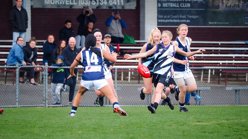 Girls-Falcons-v-Yarra-Valley-Vline-Cup-2017-(By-Jodie-Harlow)-(12)