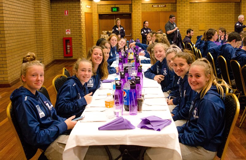 VLine-Cup-Dinner-2017-(By-Jodie-Harlow)-(43)