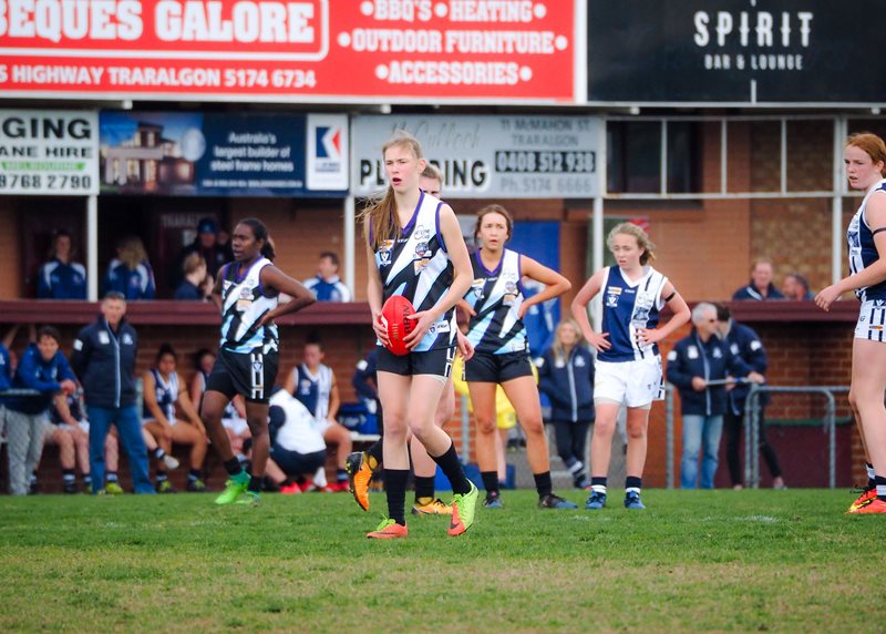Girls-Falcons-v-Yarra-Valley-Vline-Cup-2017-(By-Jodie-Harlow)-(17)
